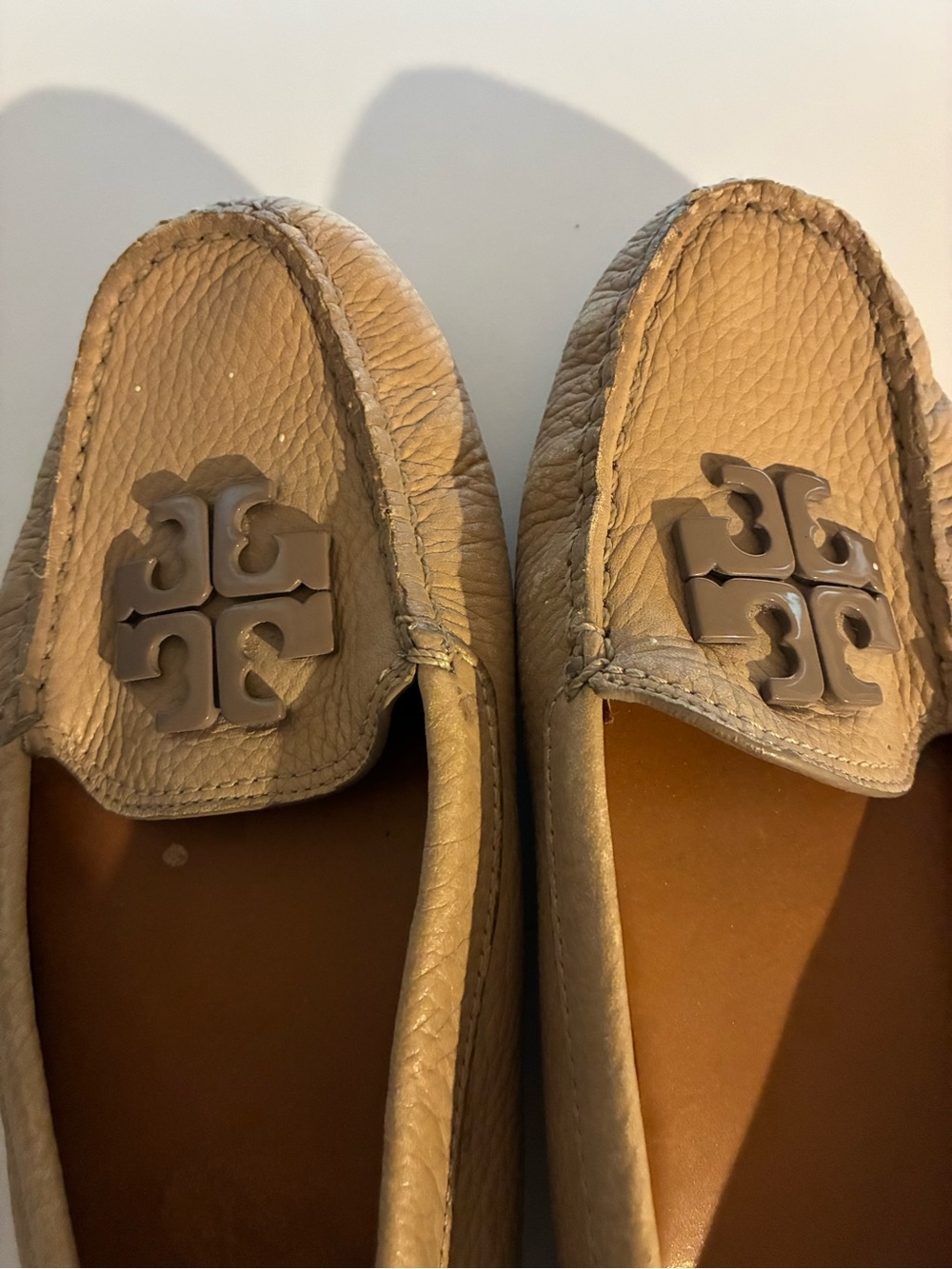 Tory Burch Tan Leather Logo Driving Loafers - Picture 2 of 6
